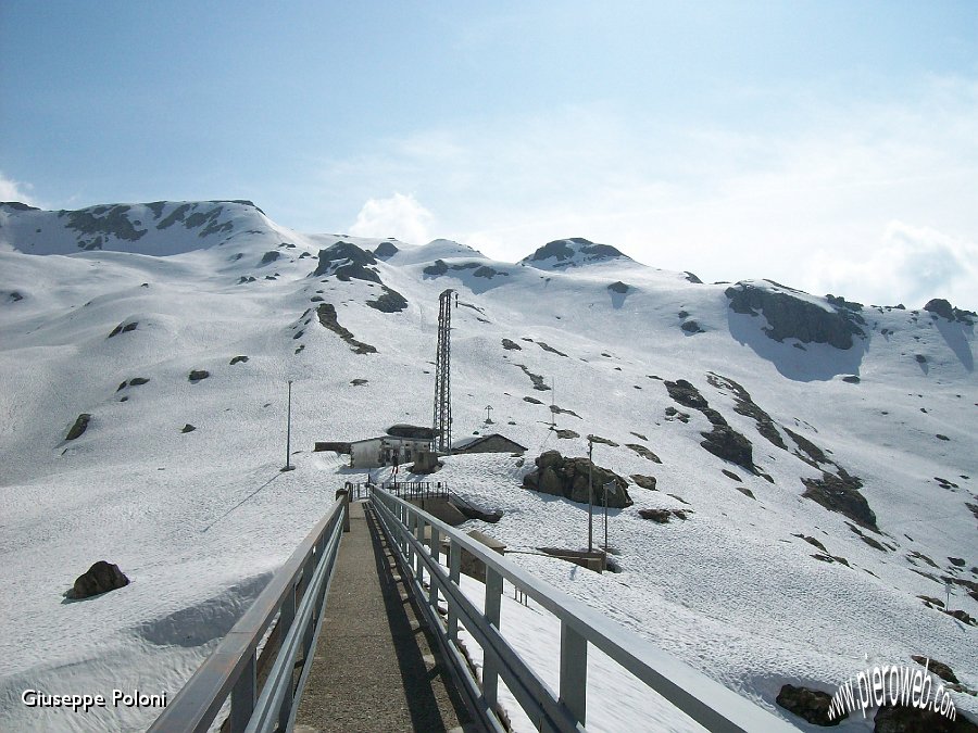 02 Diga e rifugio al Lago Cernello.jpg